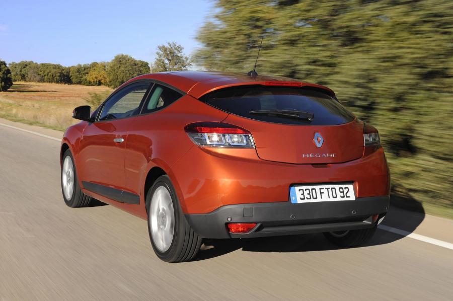  Renault Megane Coupe 2009 года  (фото 10 из 73)